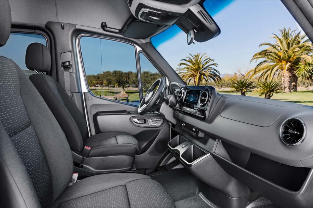 Luxus Minibus mieten 8-Sitzer in München Mercedes Benz