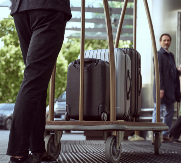Chauffeurservice München - Unser Chauffeur kümmert sich um Ihr Gepäck