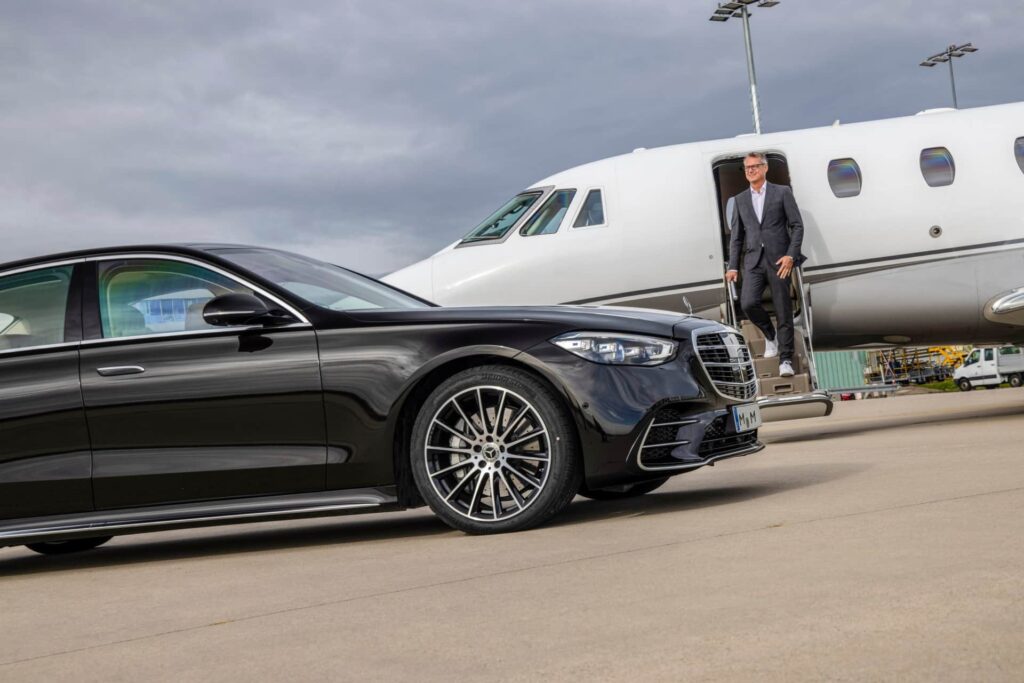 Mercedes Benz S Klasse mieten
Hier am Privatjet