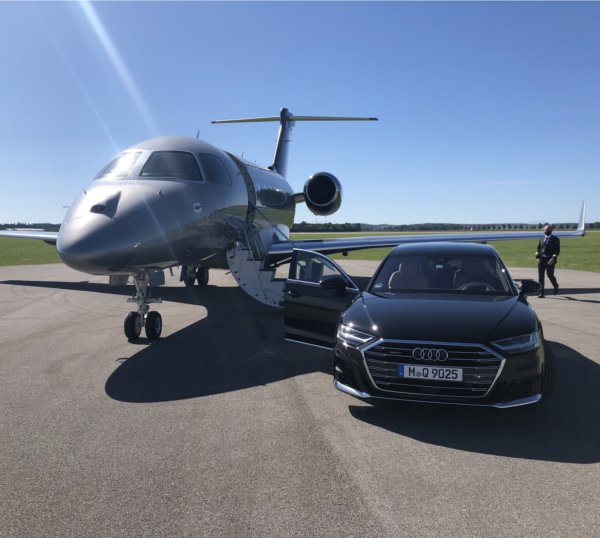 Limousine Service Munich with Private Jet pick-up at Munich Airport MUC