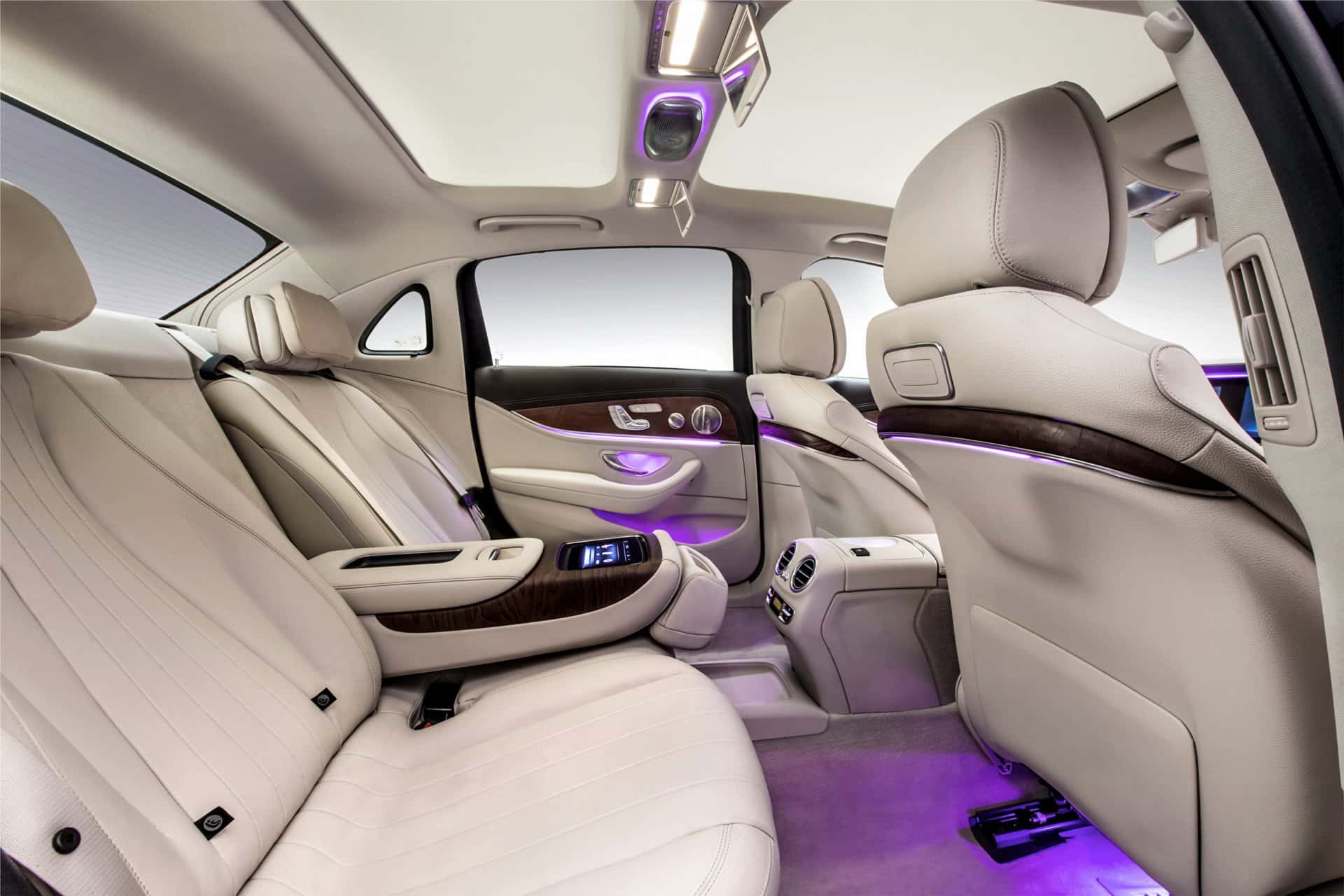 Munich Airport Shuttle Service - Example of our luxurious limousines